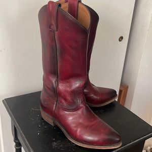 Frye Carson Pull on Boots